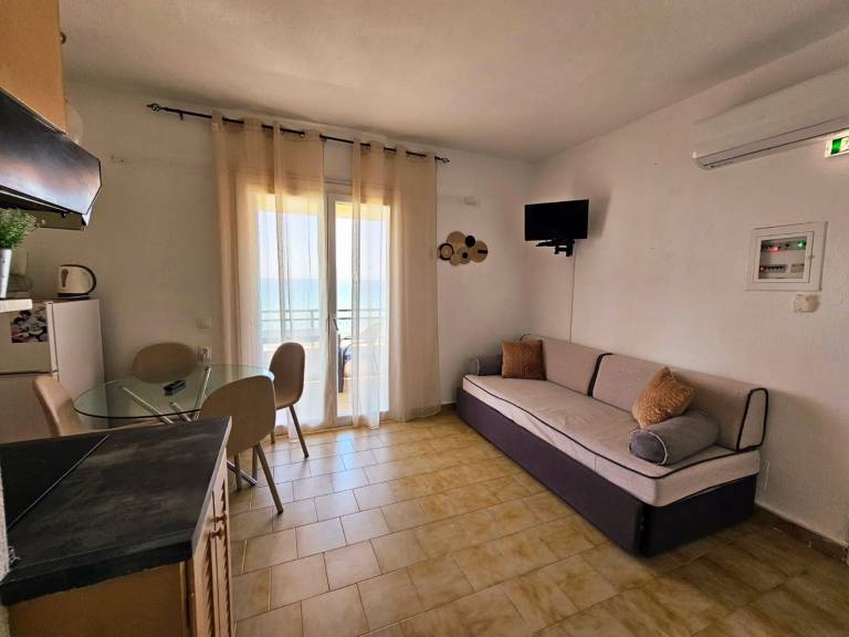 Child-friendly rental apartment with pool | Sea view | Next to the beach | Pets are welcome — photo 3