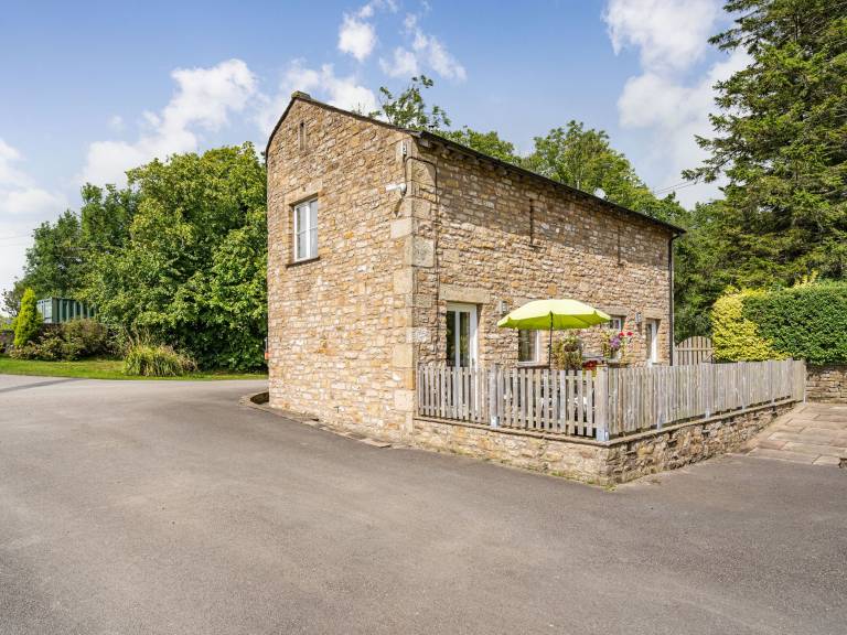 Cottage  Bentham