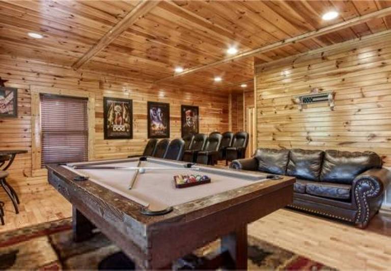 Day Dreamer Cabin with Views by Beyond Expectations — photo 3