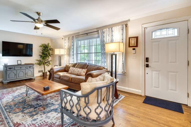 Hendersonville Haven w/ Fire Pit, Grill, Deck! — photo 4