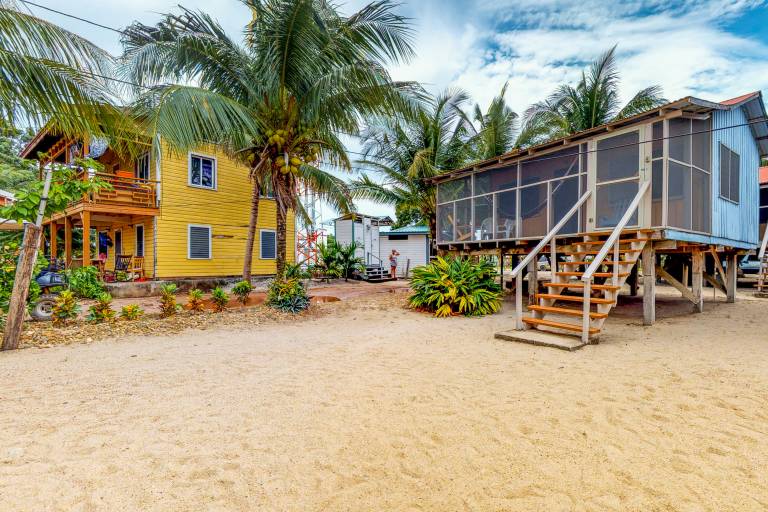 Cabin  Placencia