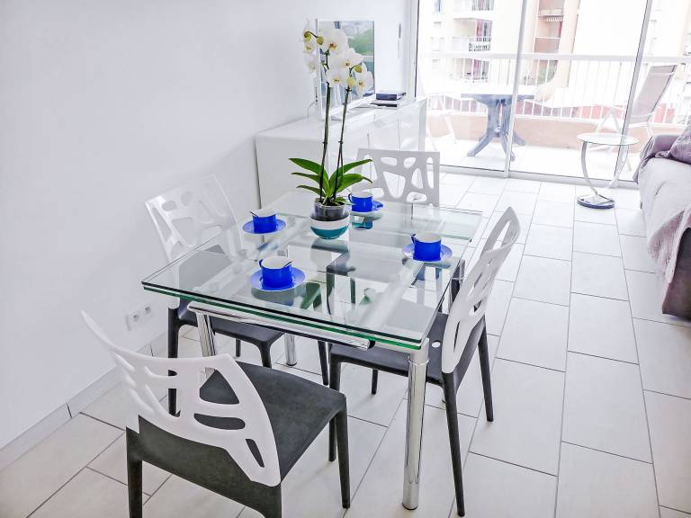 Rental apartment with terrace — photo 3