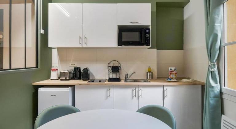 Apartment with terrace — photo 4