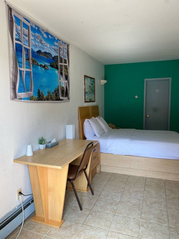 Motel  Glen Cove