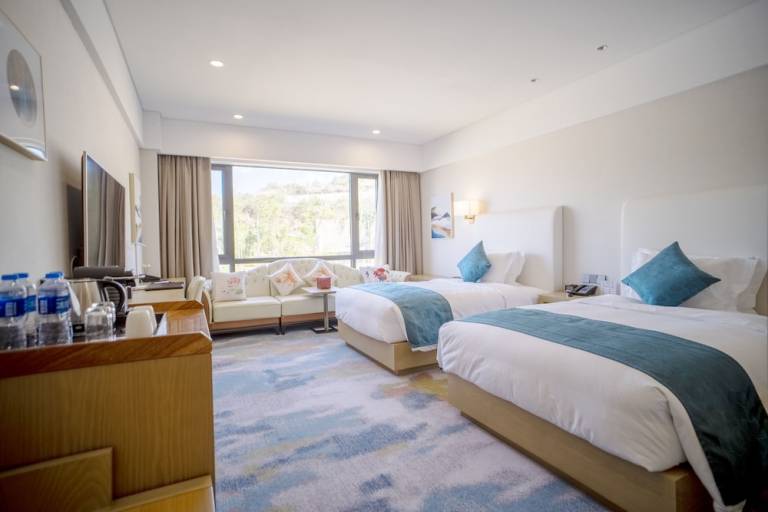 Resort  Yulong