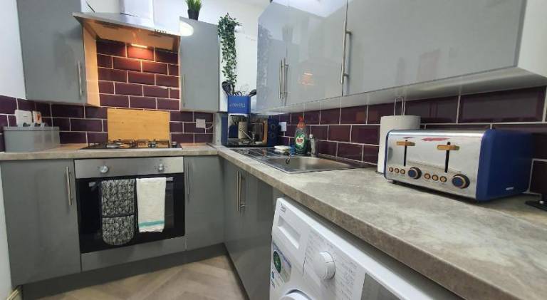 Thesiger Court Apartments - Free Private Parking - by Property Promise — photo 4