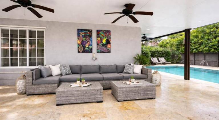 Villa with jacuzzi & pool | Dogs allowed — photo 3