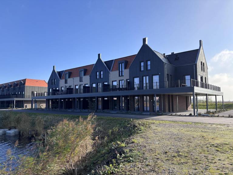 10 bed apartment with 5 bedrooms and 3 bathrooms