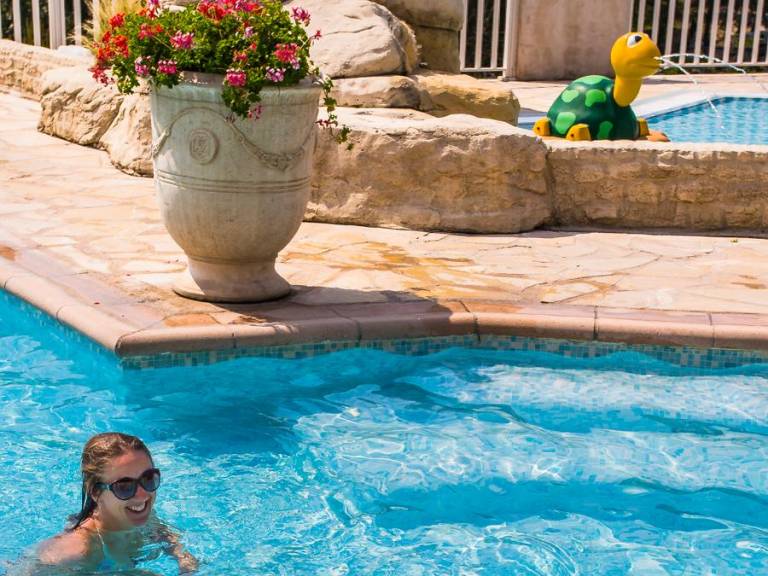 Mobile home with heated pool & terrace — photo 2