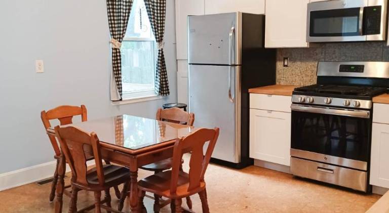 House | Pets allowed — photo 4