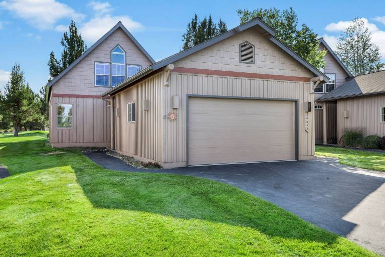 Children-friendly charming house with heated pool, fast internet & hot tub | Mountain view | Dogs allowed — photo 2