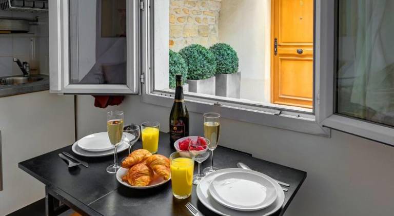 Apartment | Near Moulin Rouge — photo 2