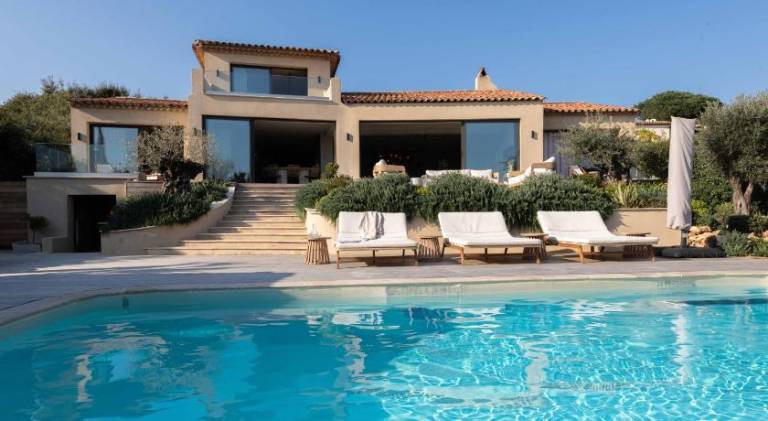 Villa with private pool, barbeque & patio in Cogolin