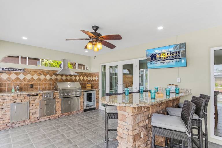 Private Beach, Heated Pool, Kayaks, & Pool Table - Villa Las Palmas - Roelens Vacations — photo 5