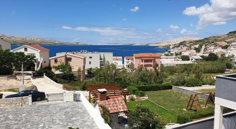 Lovely apartment with yard, BBQ & terrace | Dogs allowed — photo 3