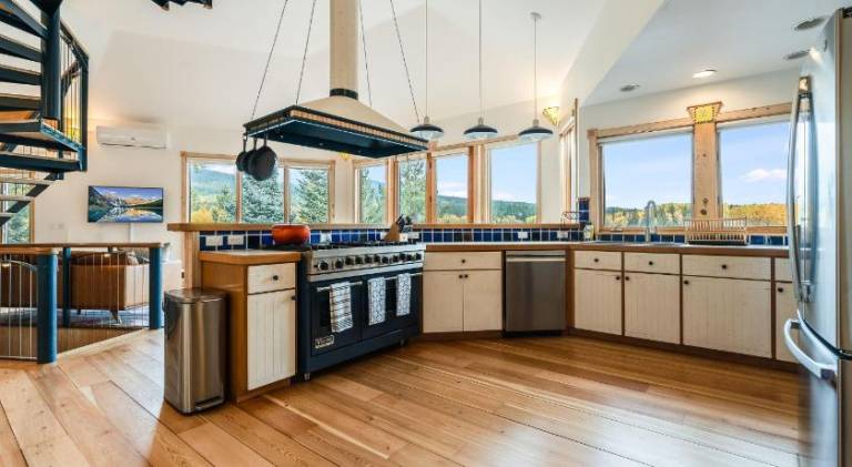 Vacation home for 10 persons — photo 3