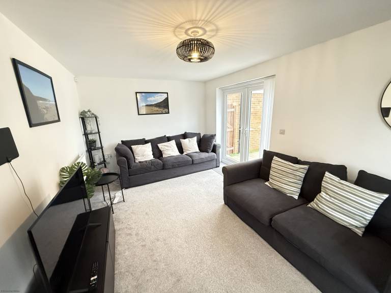 Cottage with garden & jacuzzi | Beach view — photo 3