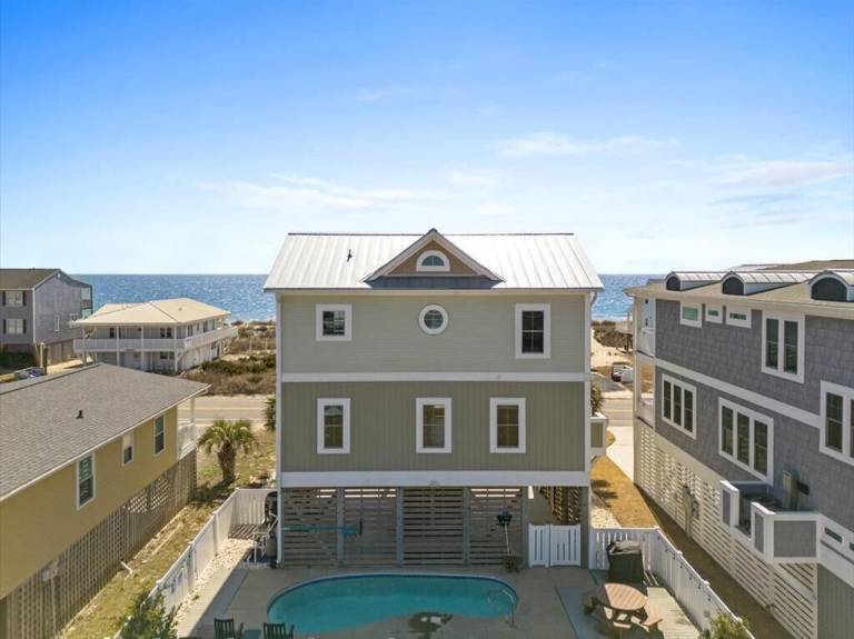 House  Oak Island