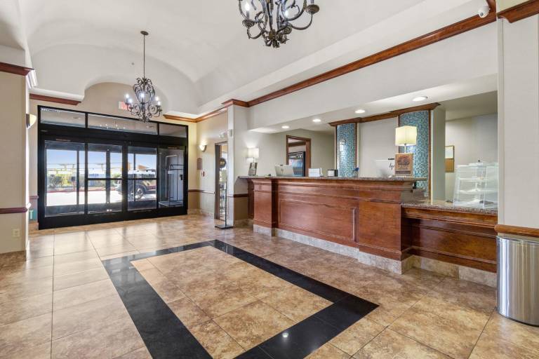 Holiday Inn Express & Suites Barstow - Route 66 by IHG — photo 2