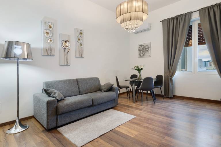 Holiday apartment | City view — photo 2