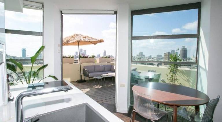 High End 3BD TLV Rooftop Duplex — photo 3