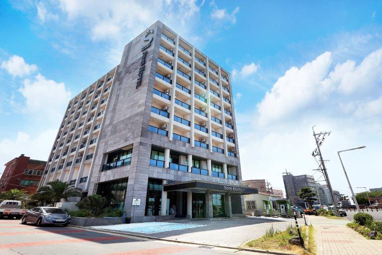Sims Hotel