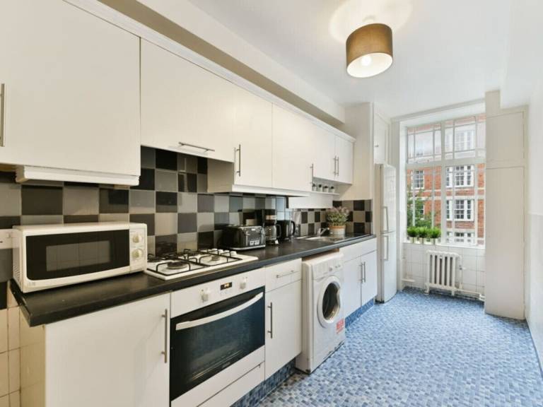 Condo South Kensington