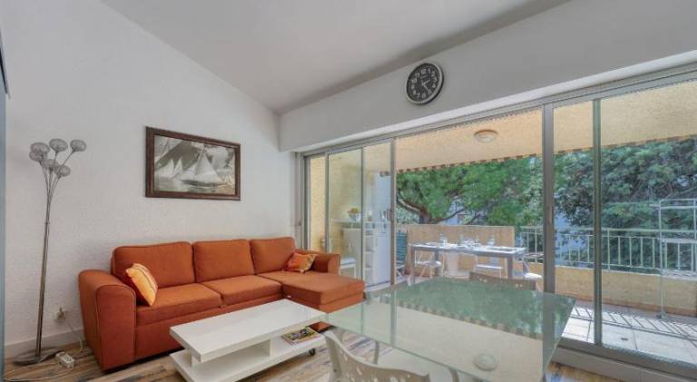 Fully equipped beautiful apartment with terrace | Perfect for remote work | Pets are welcome — photo 2