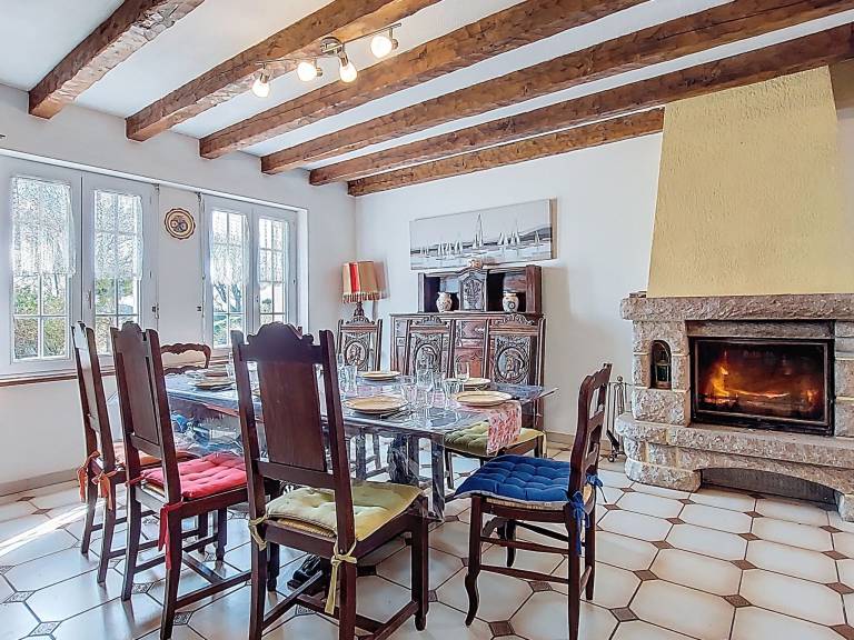 Vacation home with barbecue, yard & terrace — photo 4