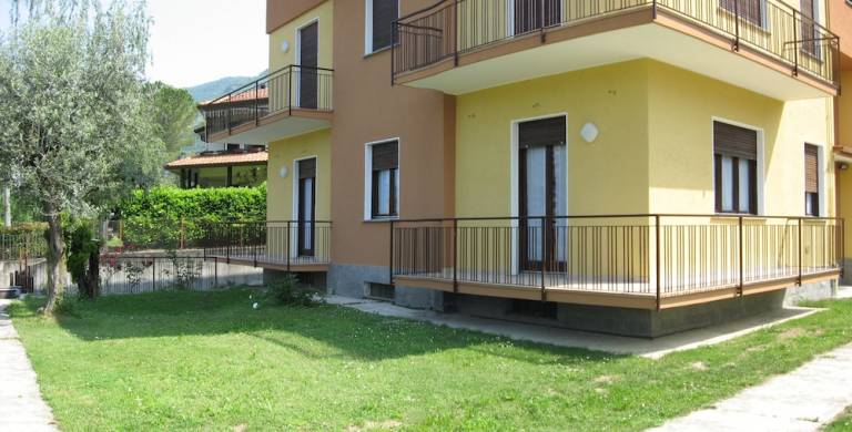 Bed and breakfast  Lierna