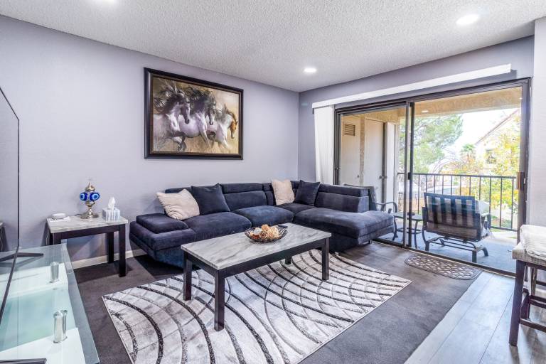 Condo  Palmdale