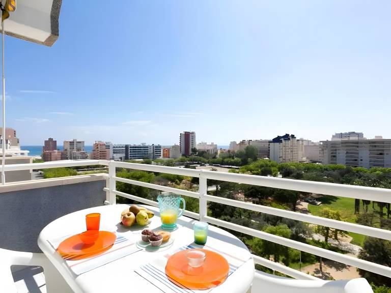 Penthouse 'Vista Playa Gandia' with Wi-Fi and Air Conditioning in Gandia