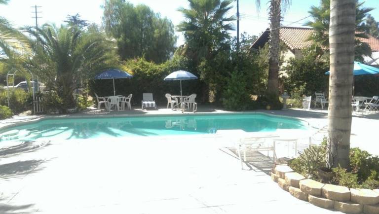 Private room  Lake Balboa