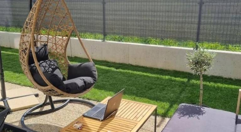 Apartment with garden — photo 4