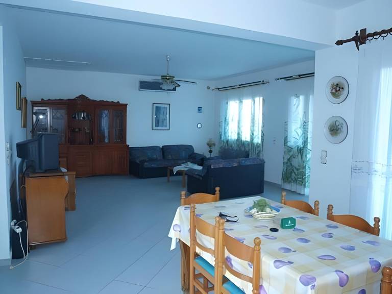 Vacation home with grill, yard & terrace in Samos