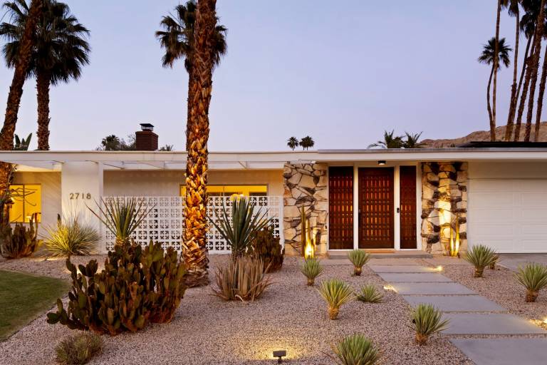 Ultra-Luxe Private Mid-Century Estate - Pool, Spa, Sauna, Firepit, Views & More 3BD, 3BTH — photo 2