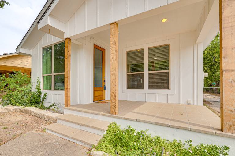 Home Near San Antonio Rodeo Livestock Trailers OK
