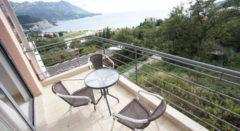Charming rental apartment with pool & terrace | Beach nearby | Dogs allowed — photo 3