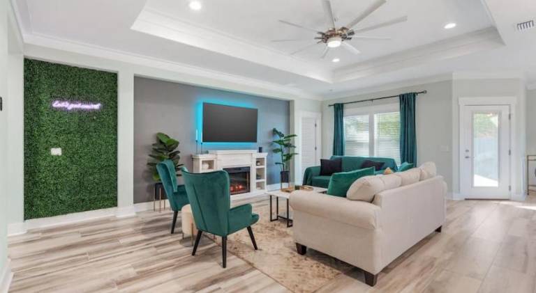 House with 4 rooms for 16 persons in Laguna