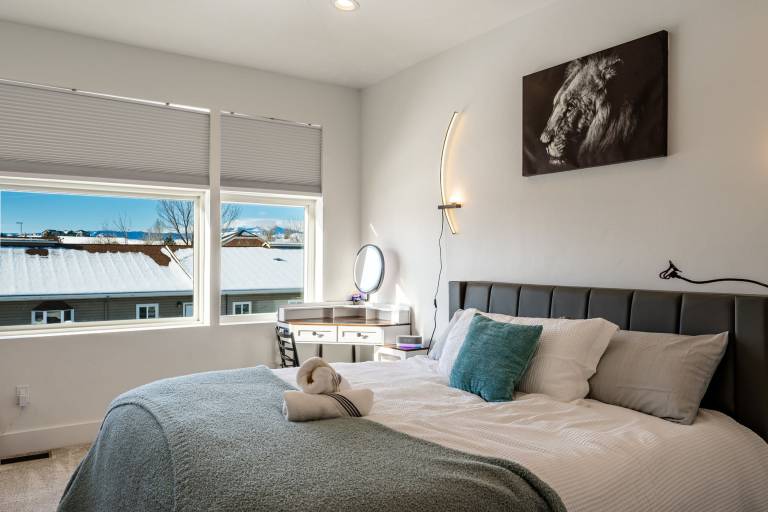 The Zen Den - Sauna Sleeps 15 King Bed - Health Amenities — photo 5