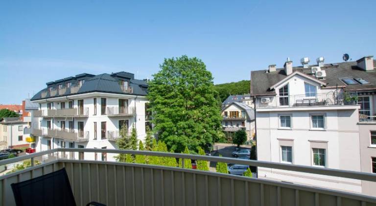 Apartment with terrace — photo 4