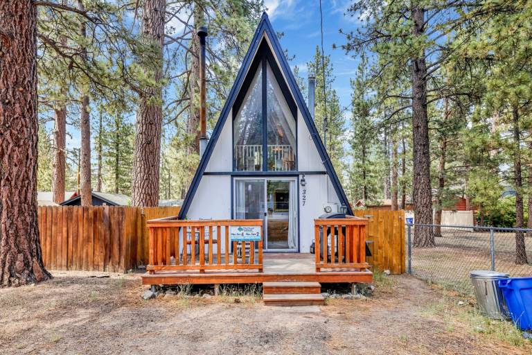 Sunrise Retreat Cottage Big Bear- Hot Tub — photo 3