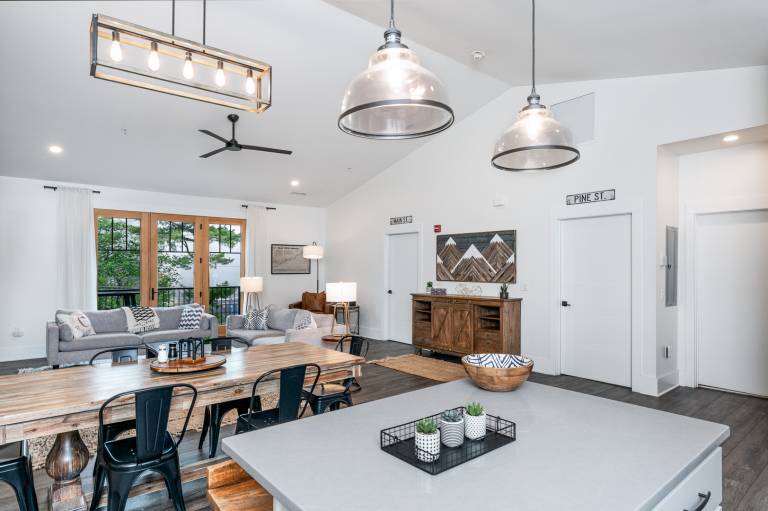 Children-friendly condo | Pets are welcome — photo 2