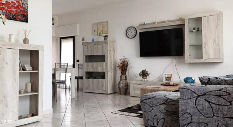 House with 3 rooms for 6 persons in Oristano