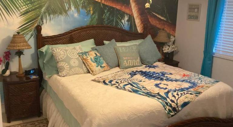 Vacation home with pool in Oldsmar, FL