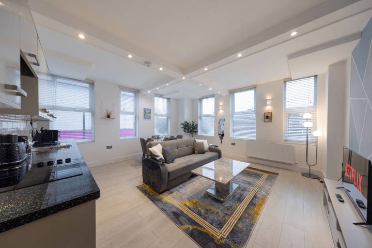 Apartment Sutton