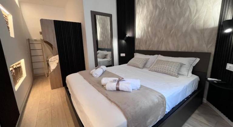 Apartment | Next to Como Cathedral | Pet-friendly in Brunate