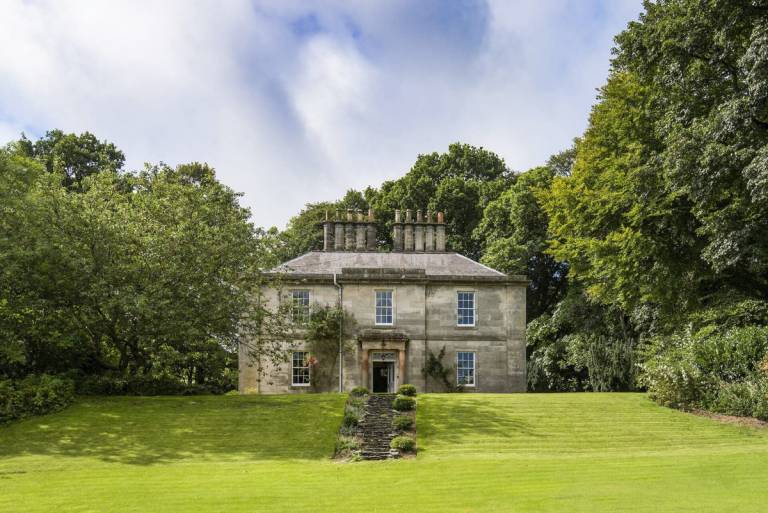 Villa Innerleithen and District