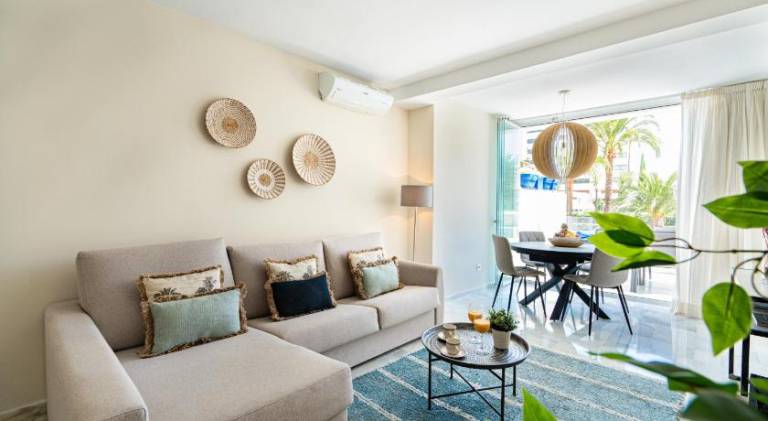 Beautiful holiday apartment with pool | Beach nearby | Dogs allowed in Marbella