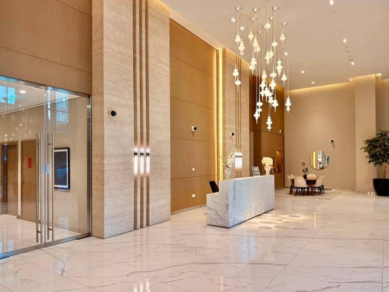 House with garden, private pool & BBQ | Close to Burj Khalifa | Perfect for remote work — photo 5